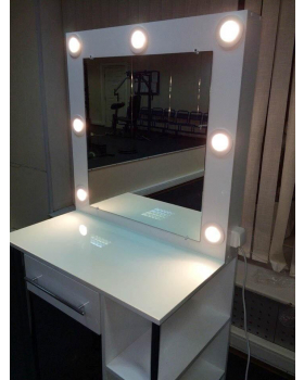 Зеркало визажиста "Alone"